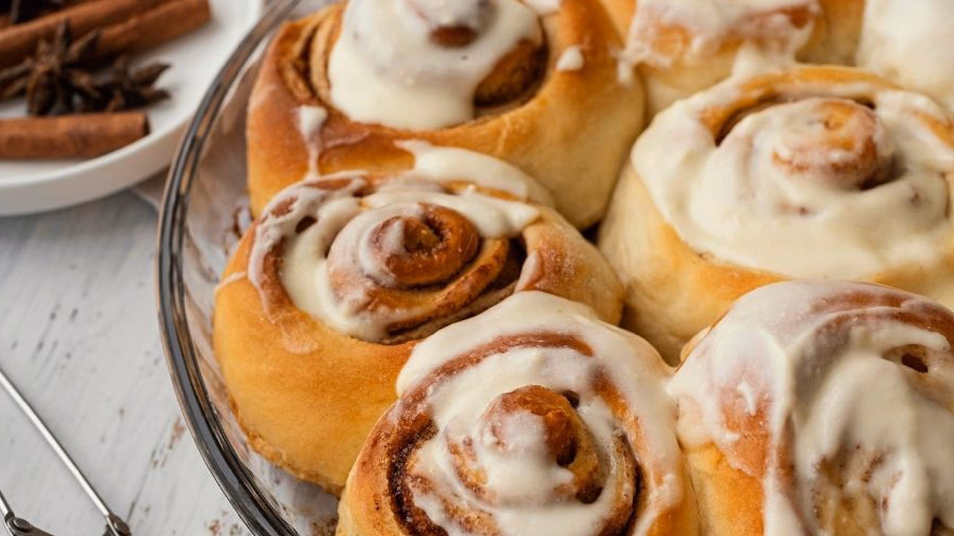 Cınnamon Rolls etkinlik afişi
