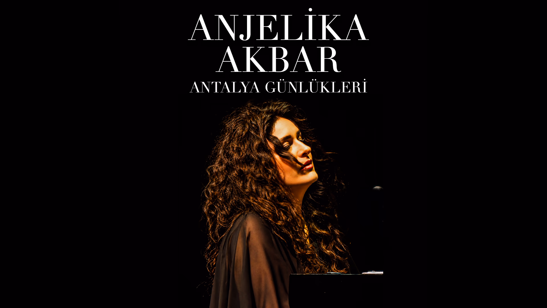 Anjelika Akbar