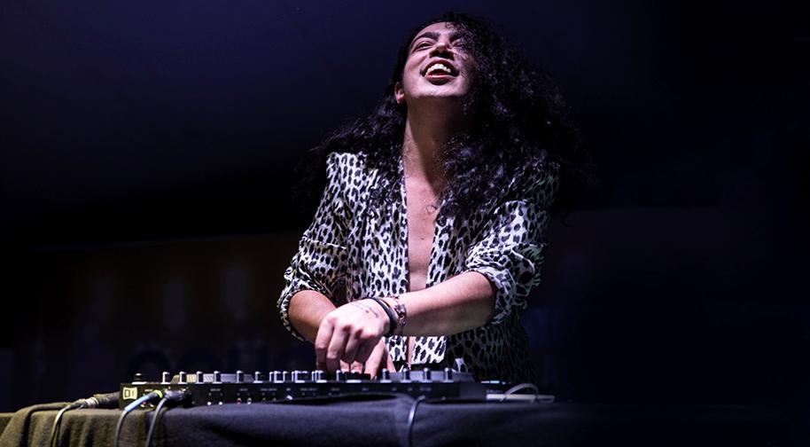 Dj Ali Taş ile 90lar 2000ler Pop Gecesi