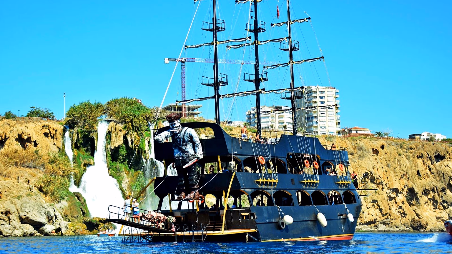 Korsan Tekne Turu
