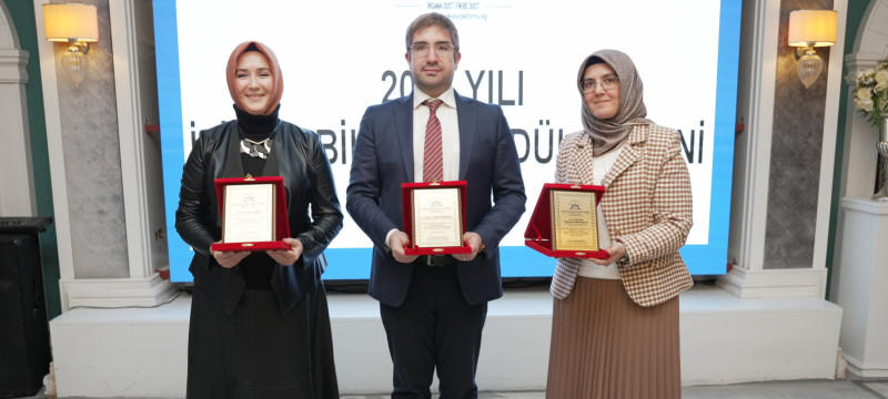 2025 Yılı İlimde Bilgelik Ödülleri 3 Kişiye Verildi